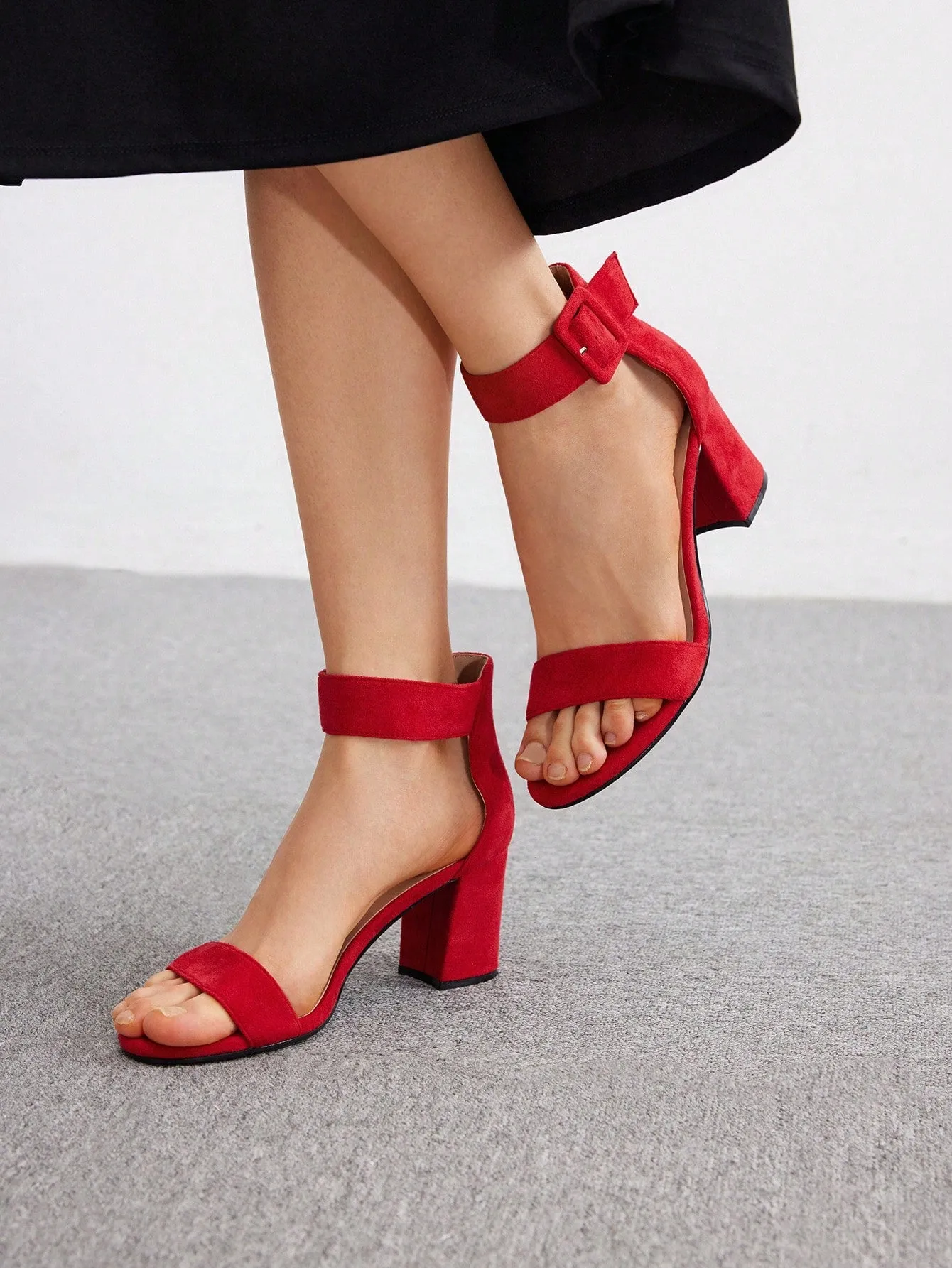 CUCCOO BIZCHIC Women's Fashionable Red Suede-Like Ankle Strap Chunky High-Heeled Sandals, Suitable For Commuting And Various Occasions Such As A Date Or Party